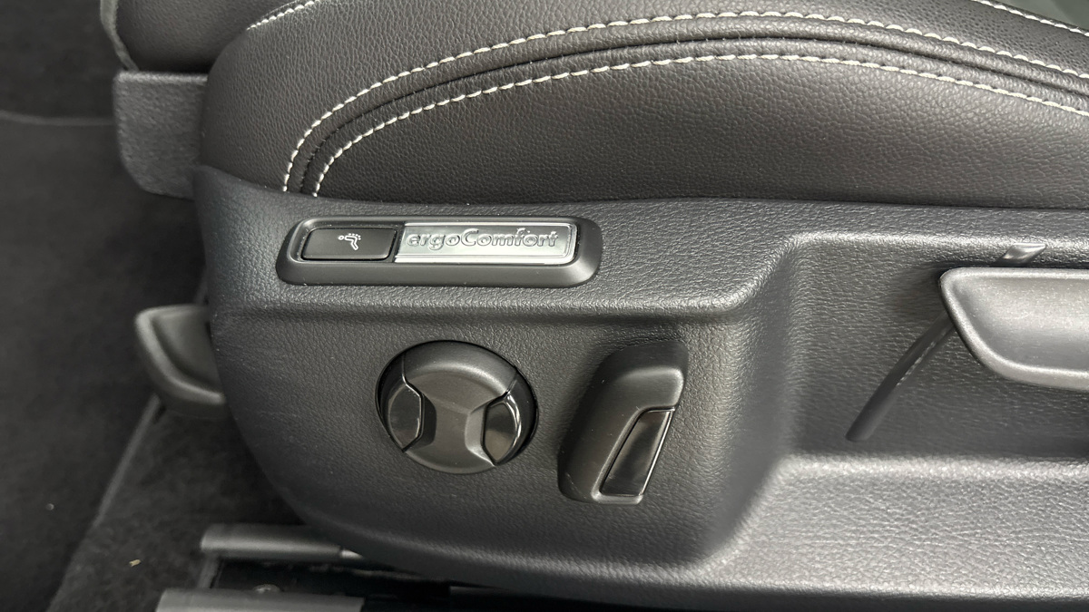 Volkswagen Passat - 21