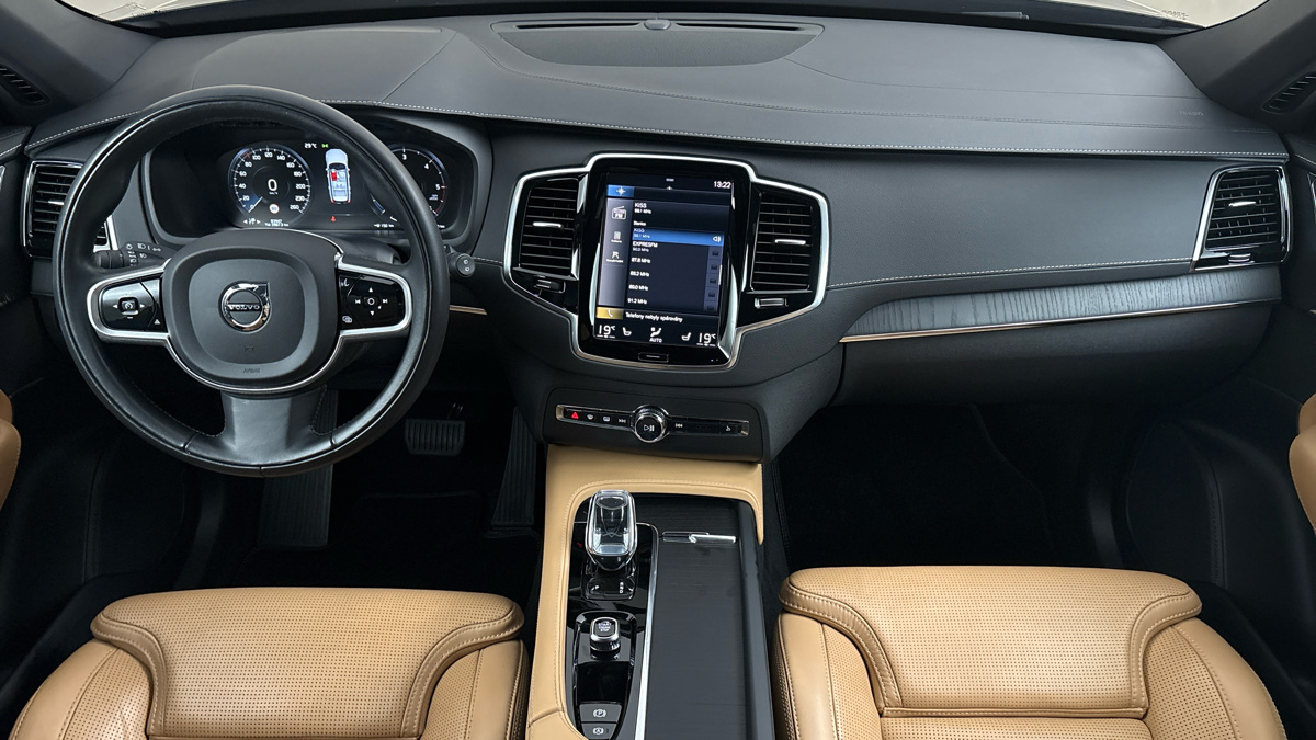 Volvo XC90 - 8