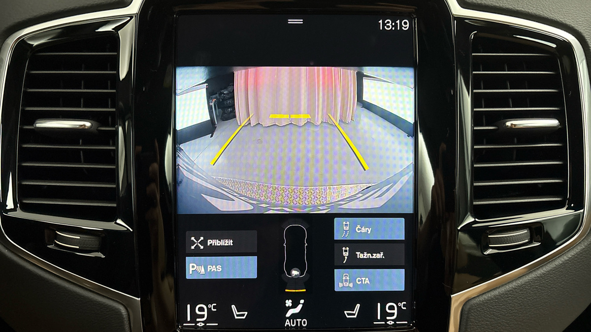 Volvo XC90 - 12