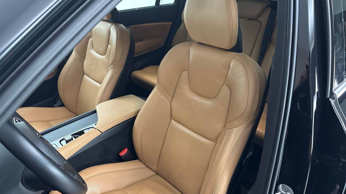 Volvo XC90 - 15
