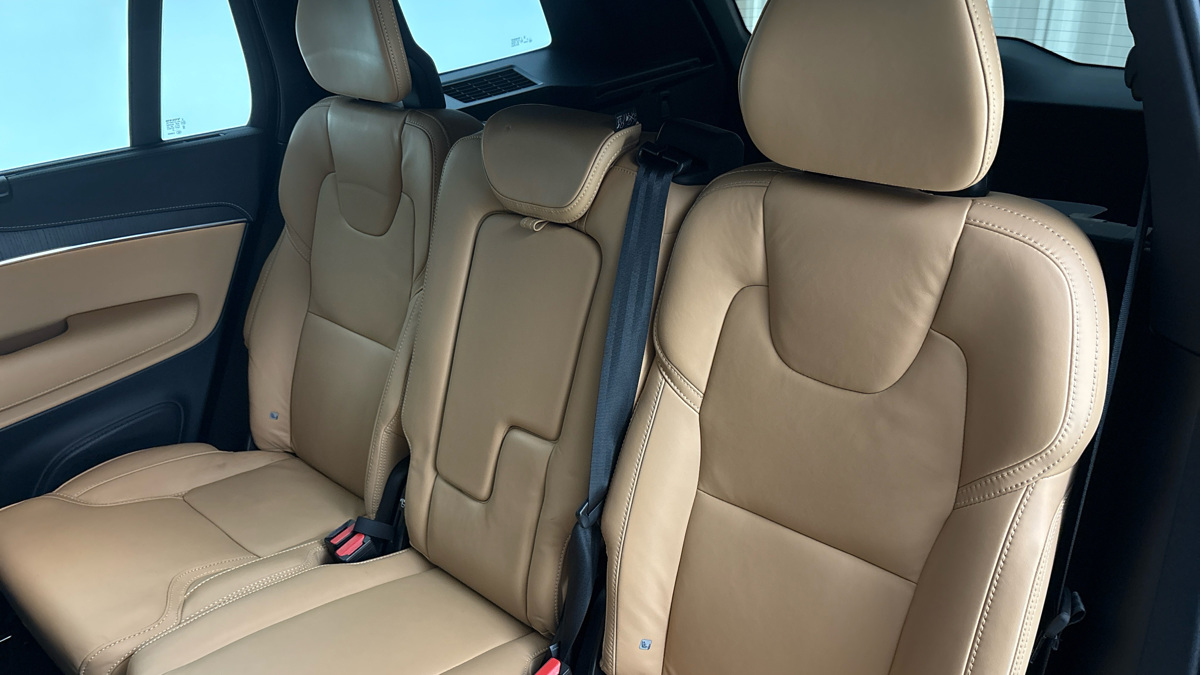 Volvo XC90 - 16