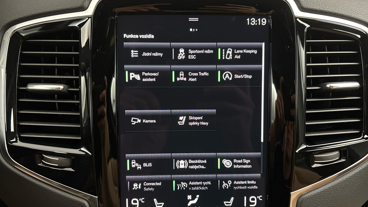Volvo XC90 - 28
