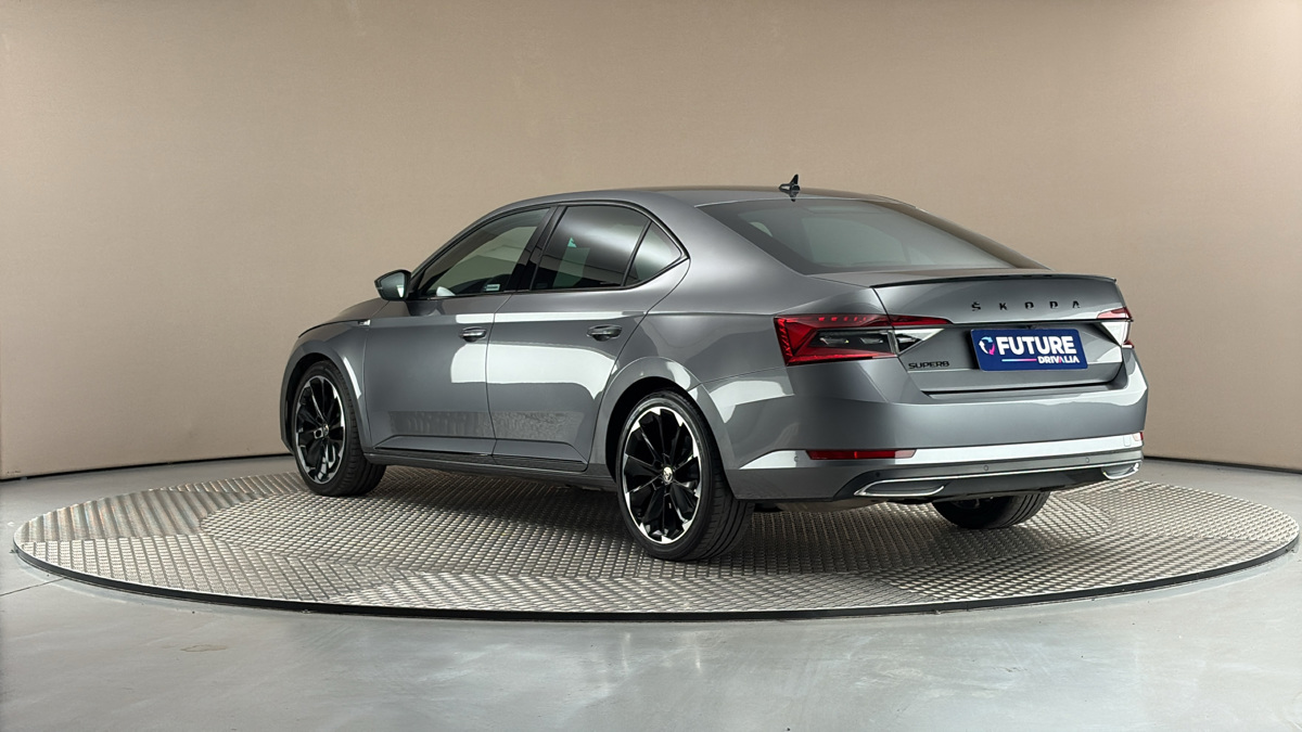 Škoda Superb - 2