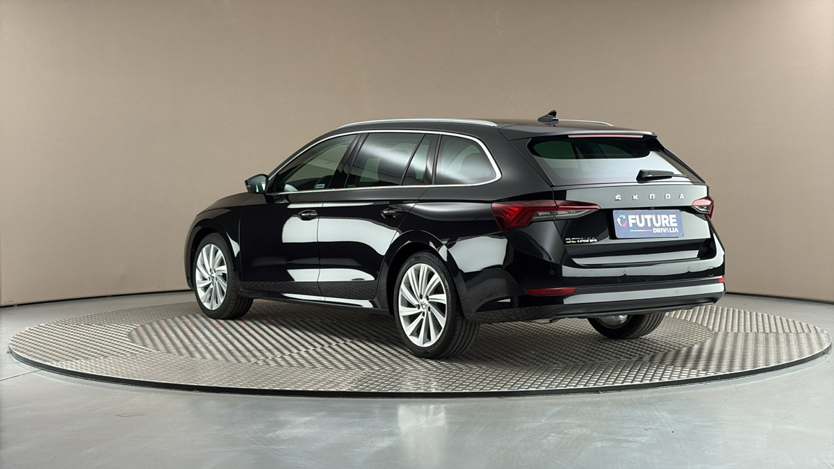 Škoda Octavia - 2
