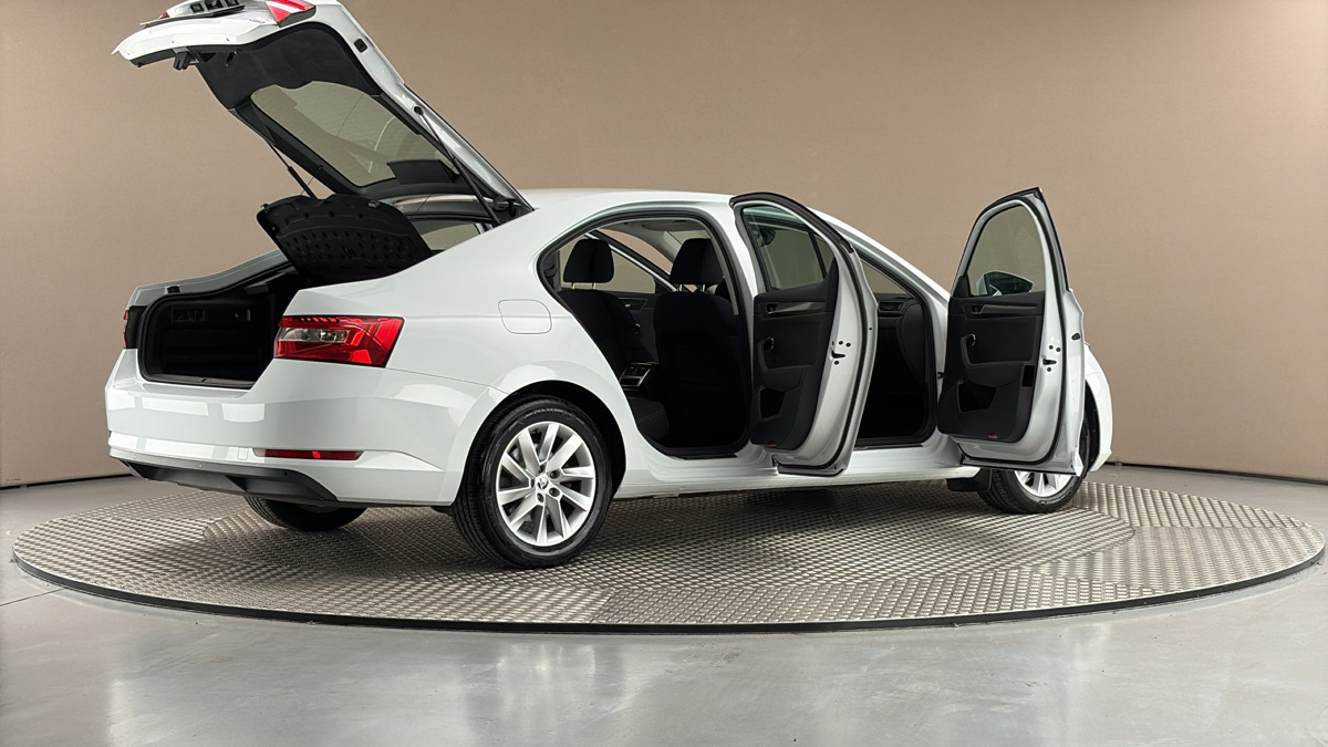 Škoda Superb - 6