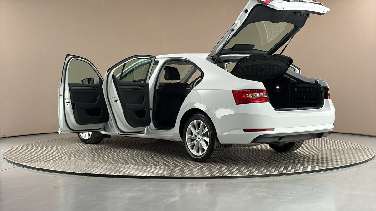 Škoda Superb - 7