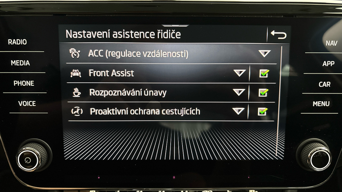 Škoda Superb - 25