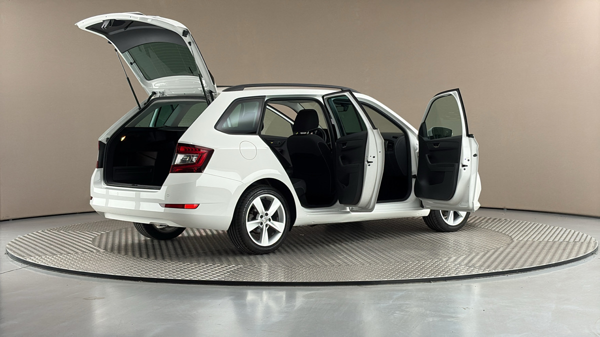 Škoda Fabia - 6