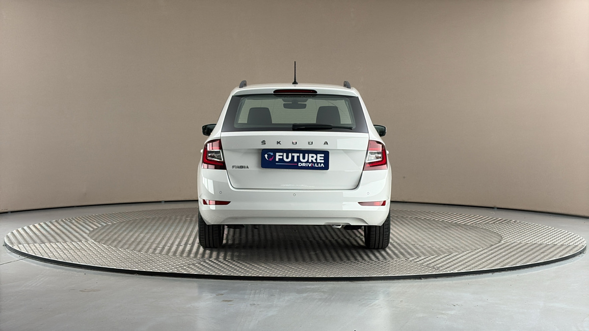 Škoda Fabia - 5