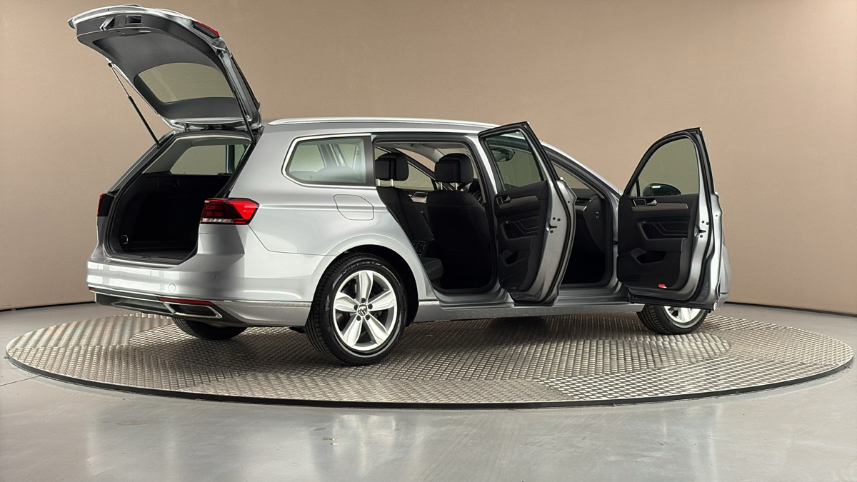 Volkswagen Passat - 6