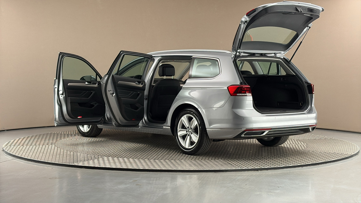 Volkswagen Passat - 7