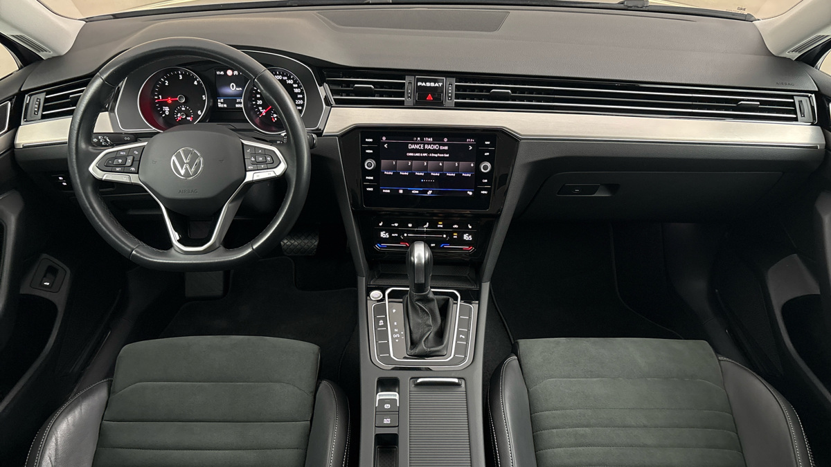 Volkswagen Passat - 8