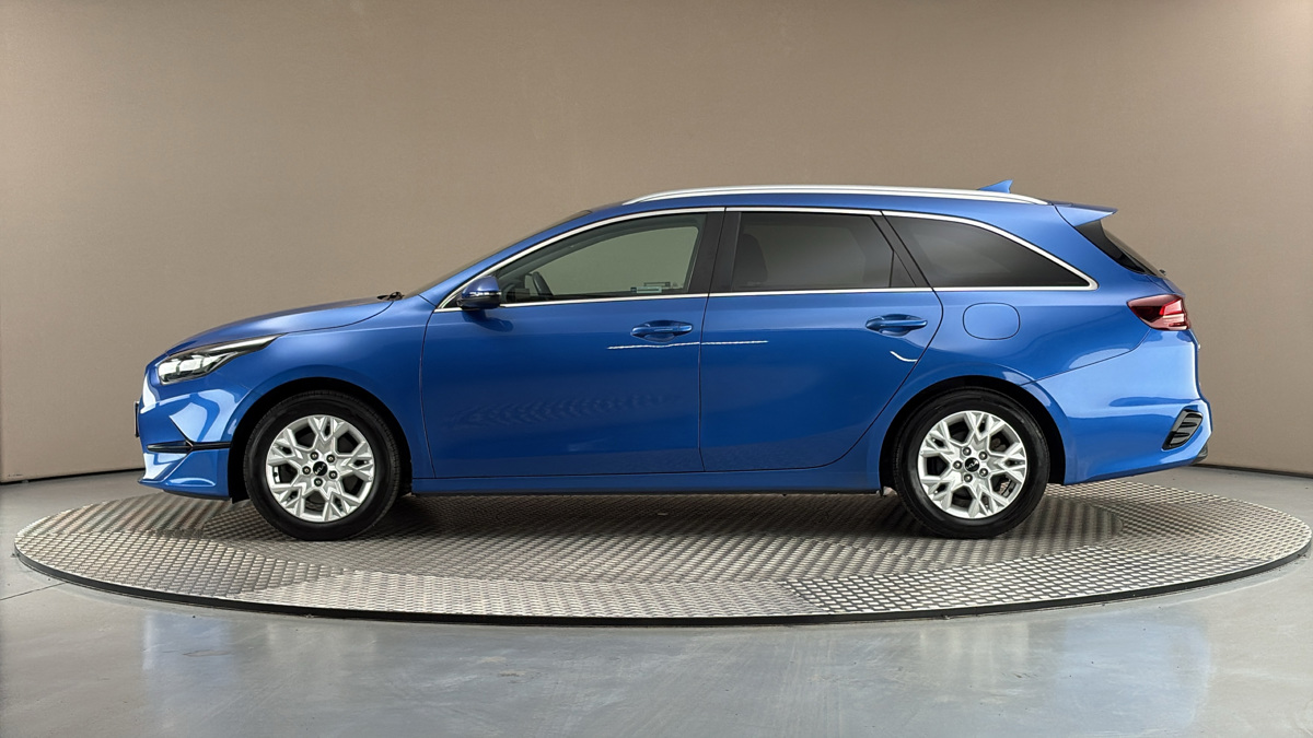 Kia Ceed - 4