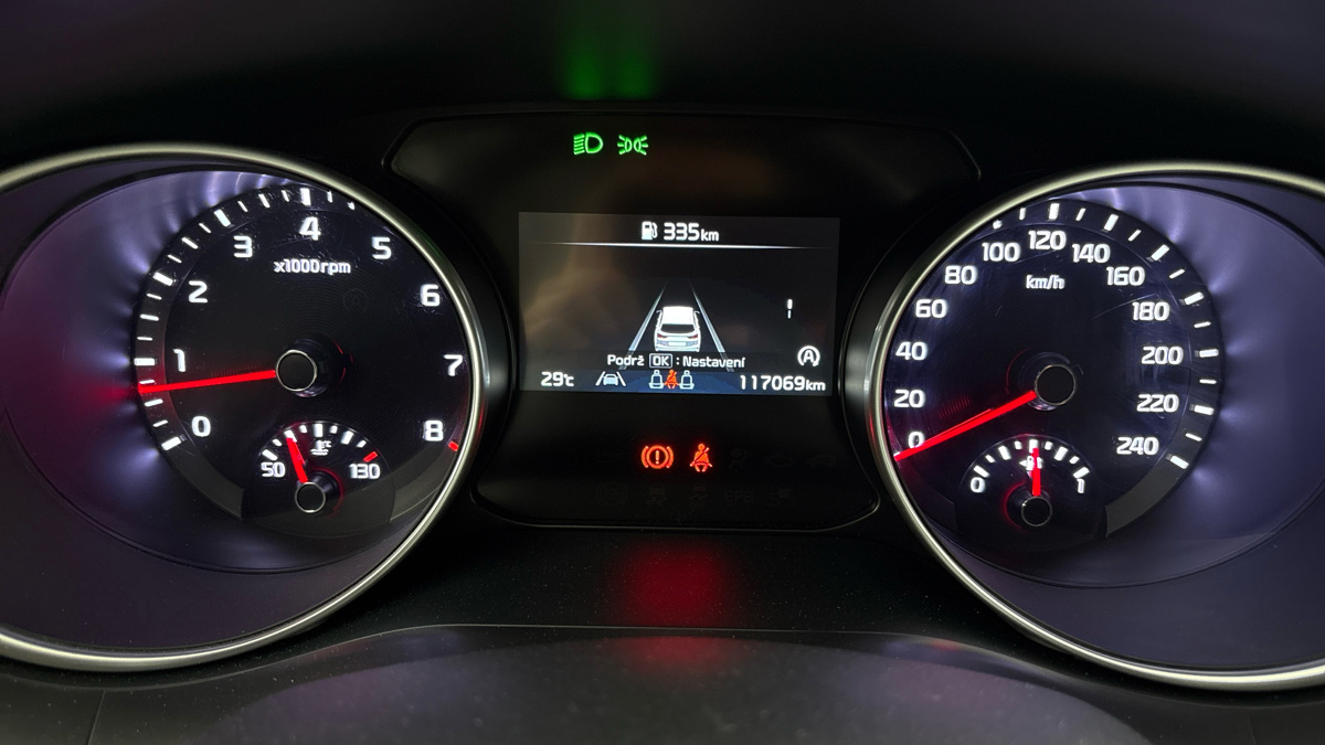 Kia Ceed - 10