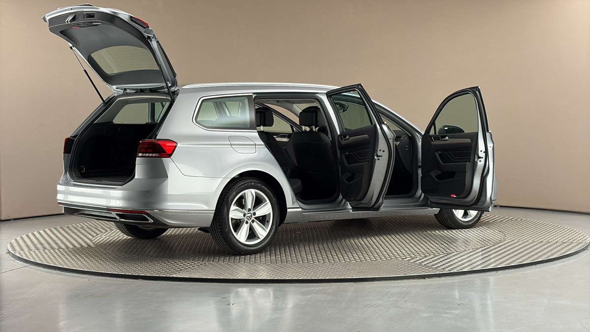 Volkswagen Passat - 6