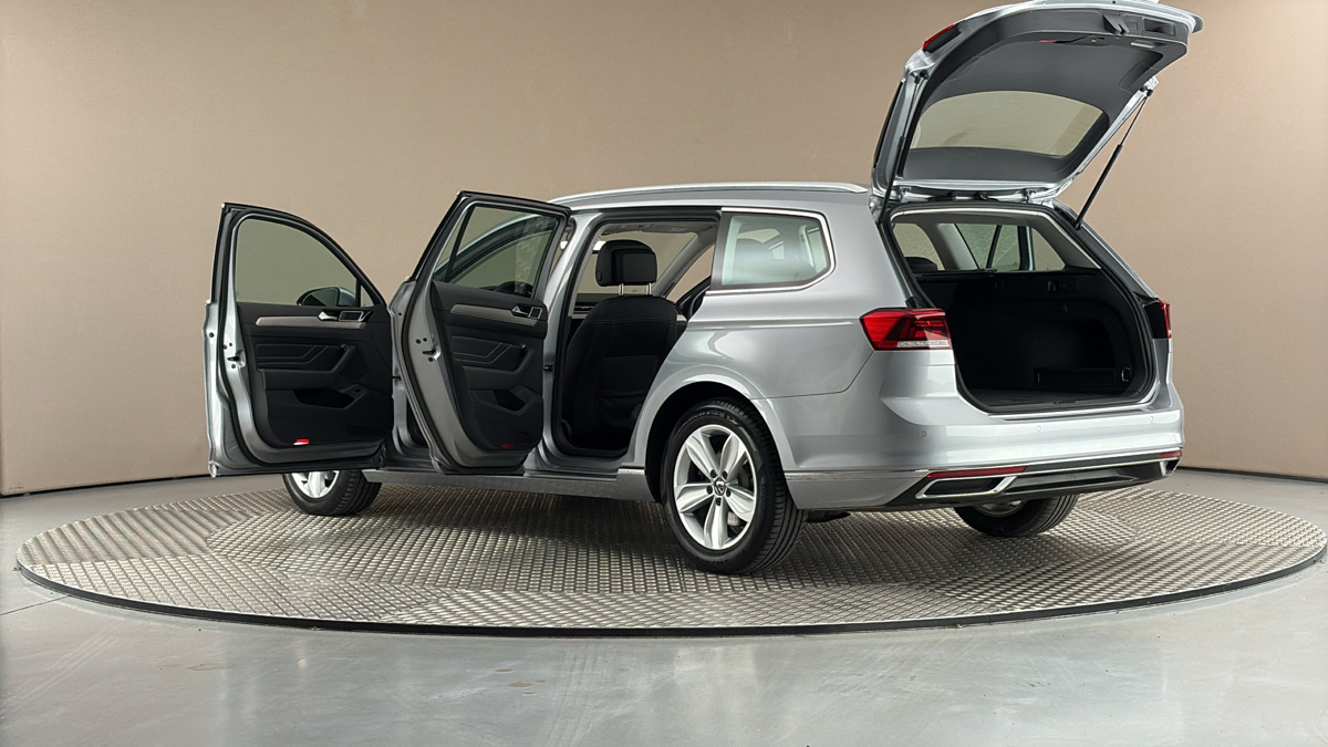 Volkswagen Passat - 7