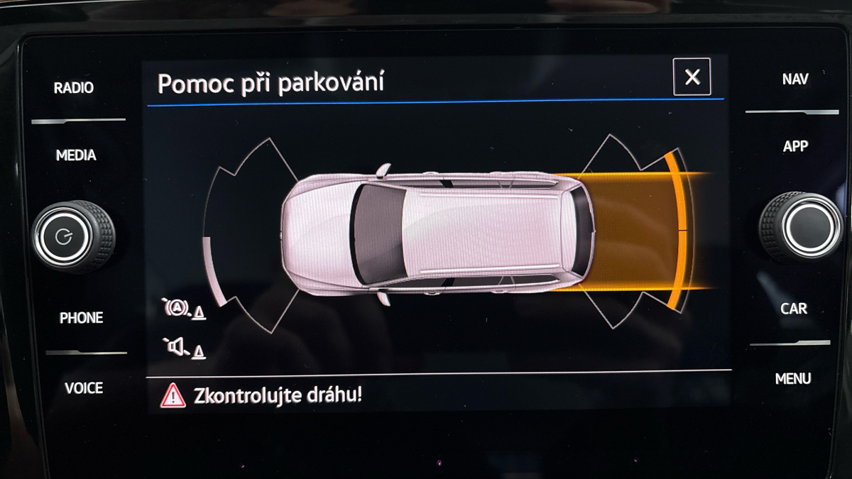 Volkswagen Passat - 12
