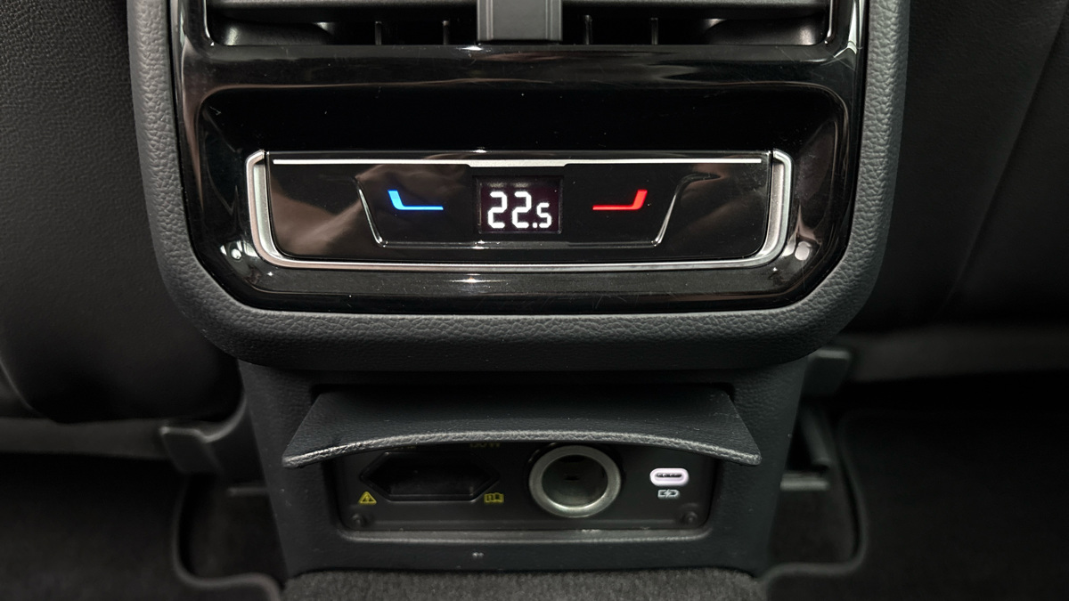 Volkswagen Passat - 22