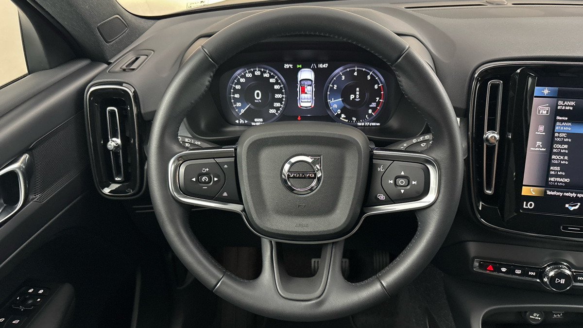 Volvo XC40 - 9