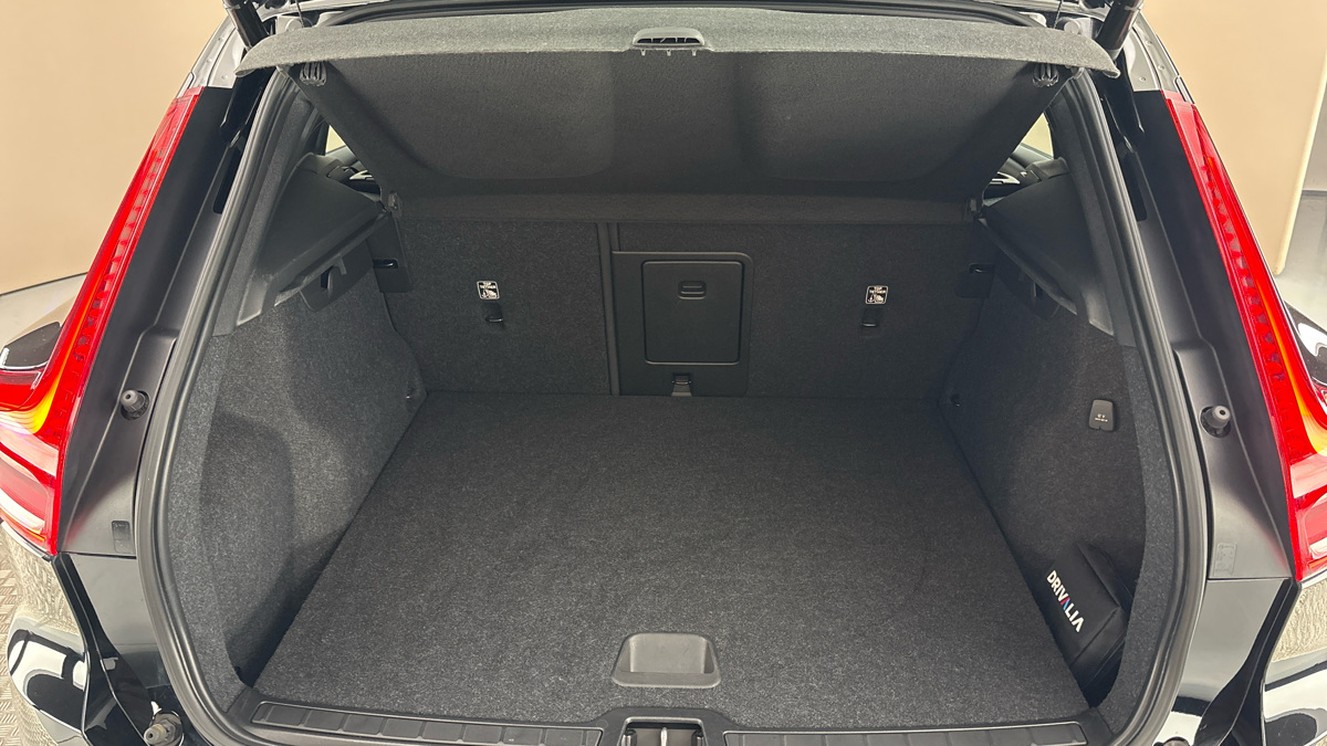 Volvo XC40 - 17