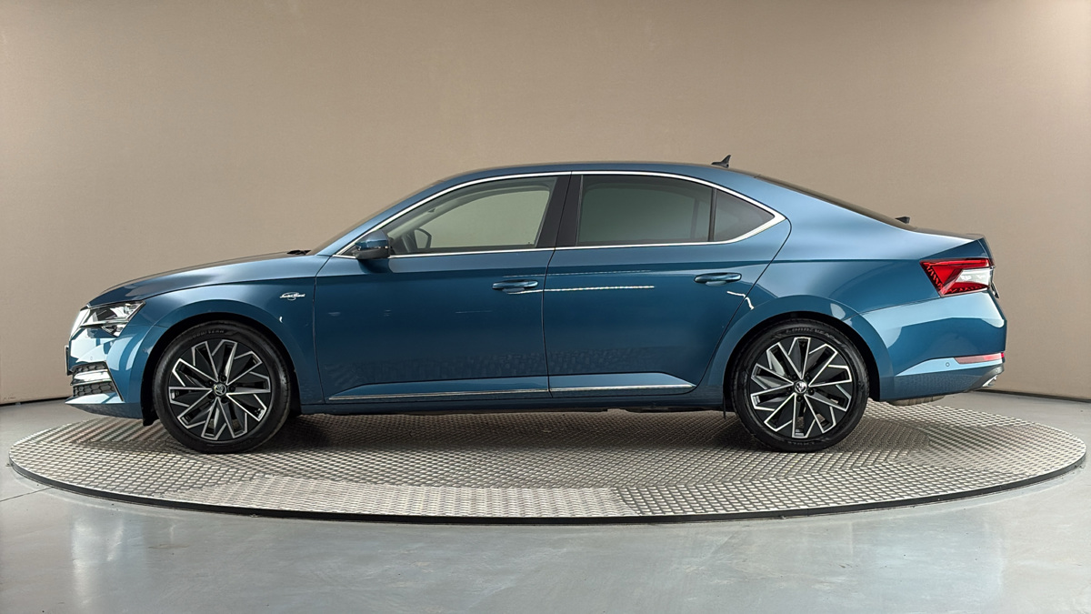 Škoda Superb - 4
