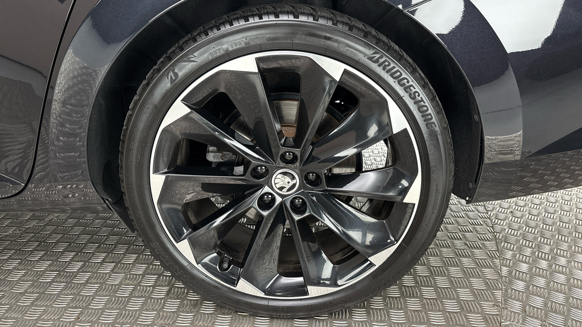 Škoda Superb - 19