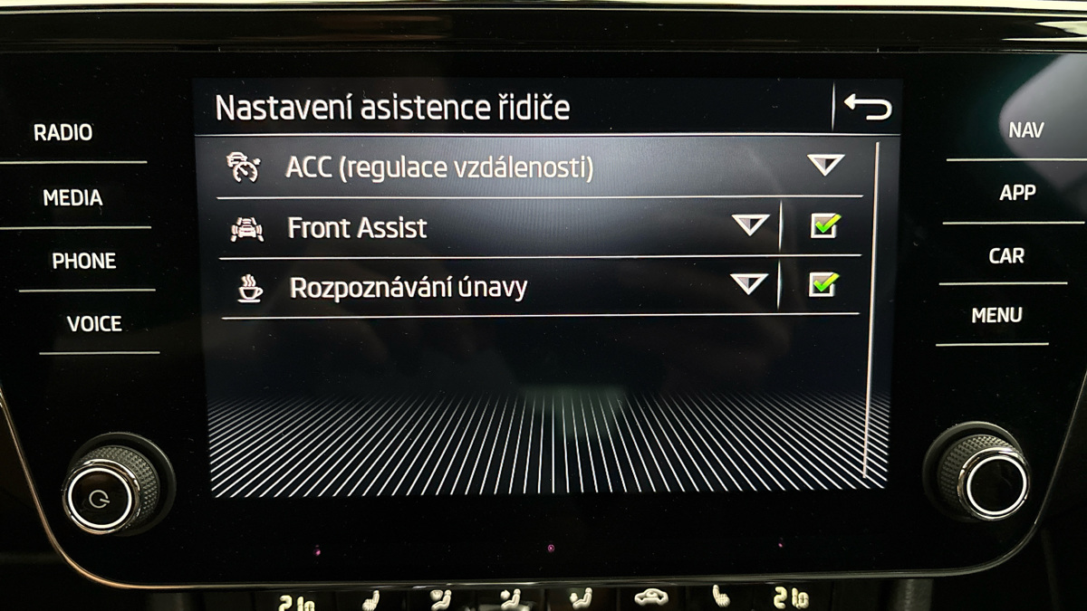Škoda Superb - 25