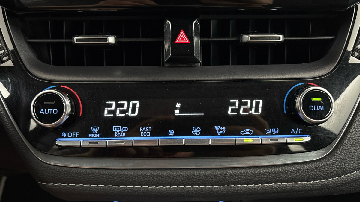 Toyota Corolla - 13