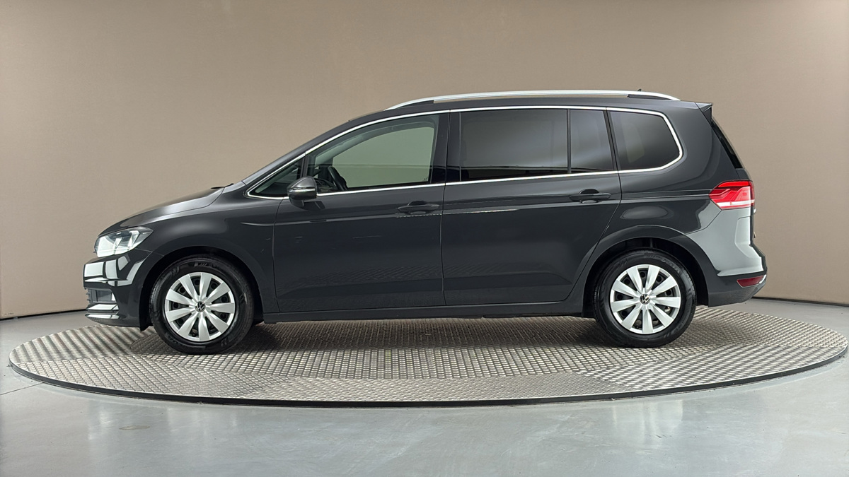 Volkswagen Touran - 4