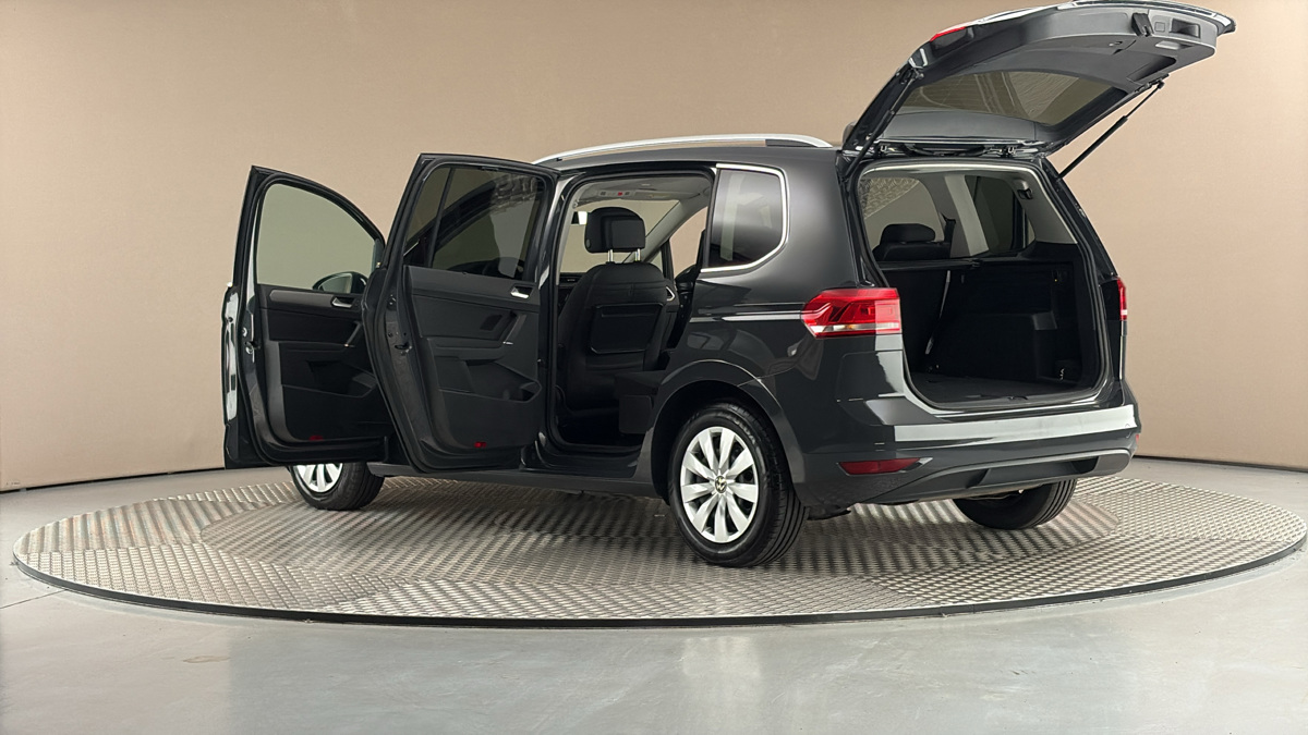 Volkswagen Touran - 7