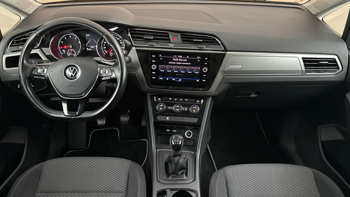 Volkswagen Touran - 8