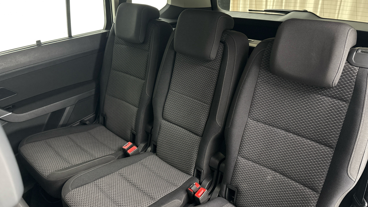 Volkswagen Touran - 16