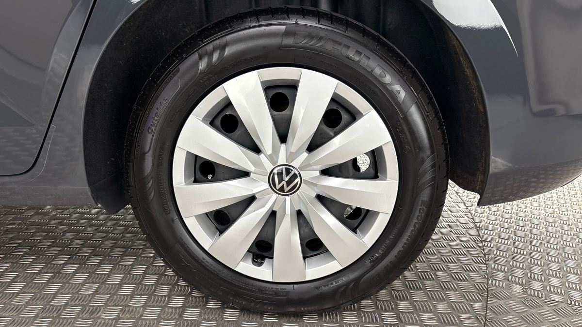 Volkswagen Touran - 19