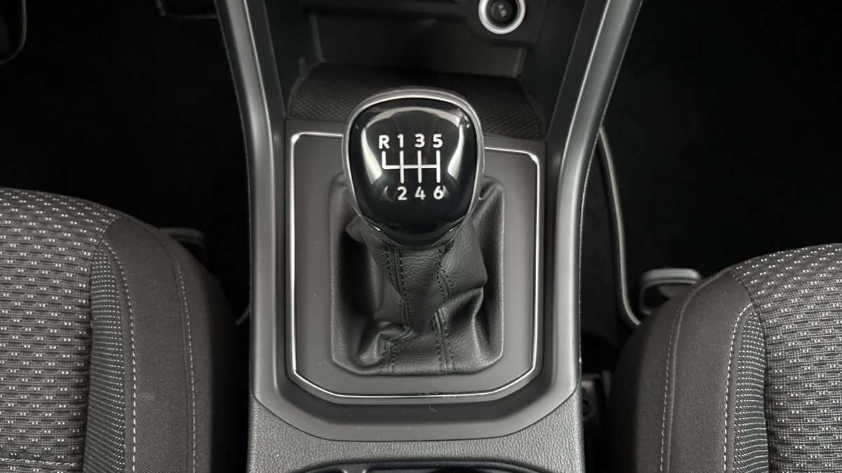 Volkswagen Touran - 22