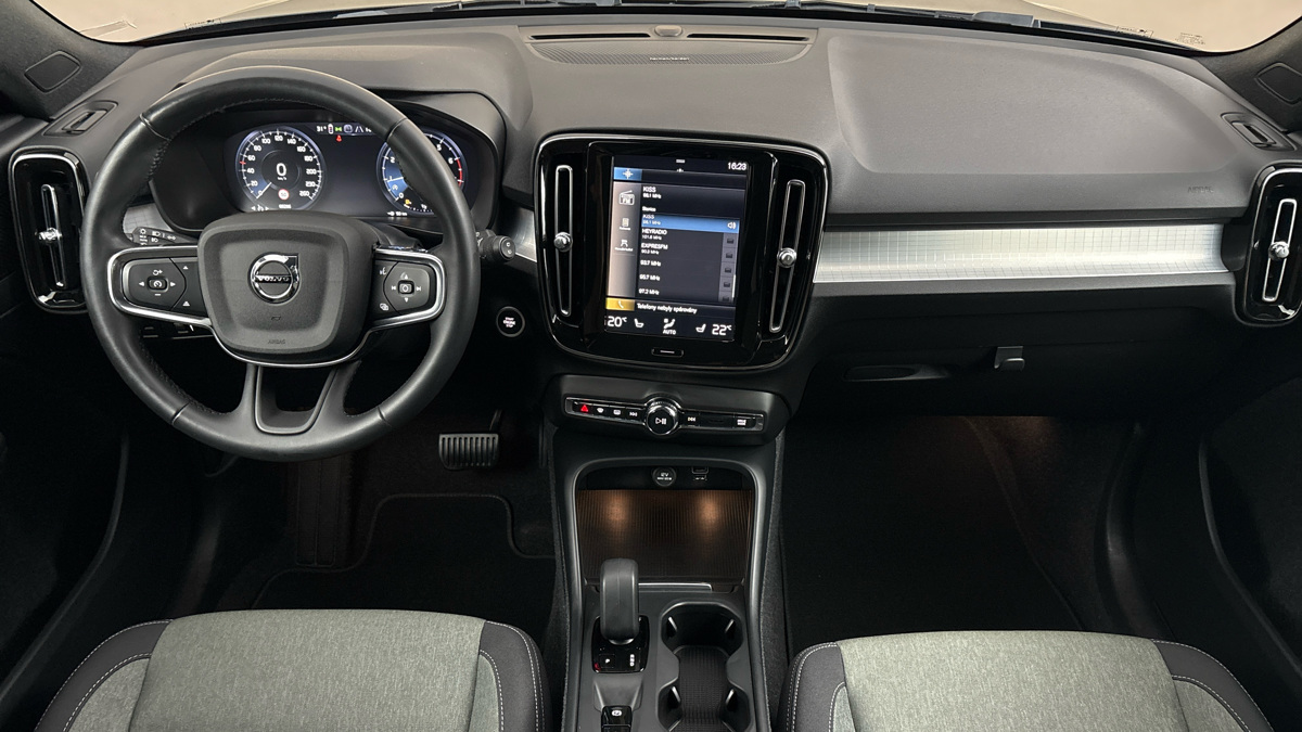 Volvo XC40 - 8