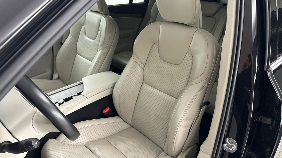Volvo XC90 - 15