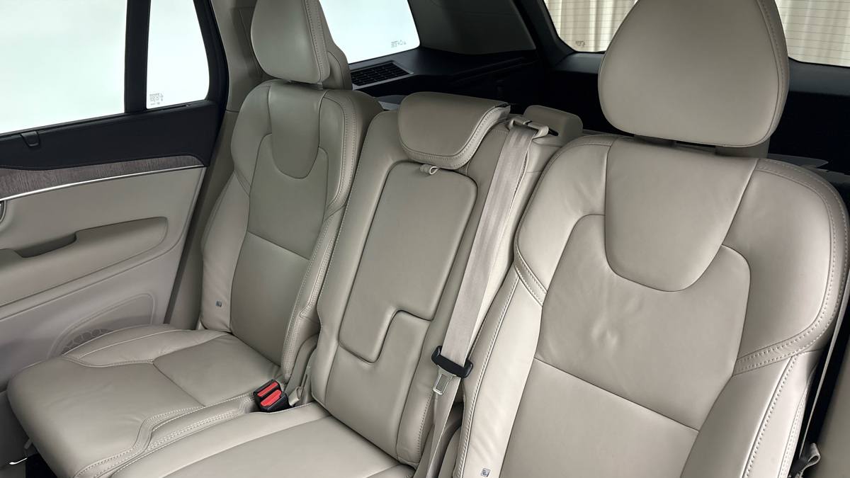 Volvo XC90 - 16
