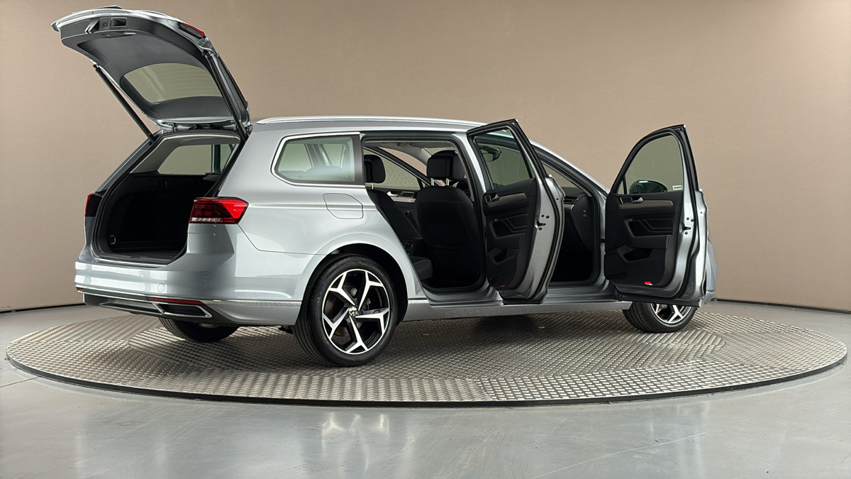 Volkswagen Passat - 6