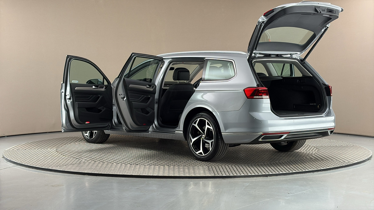 Volkswagen Passat - 7