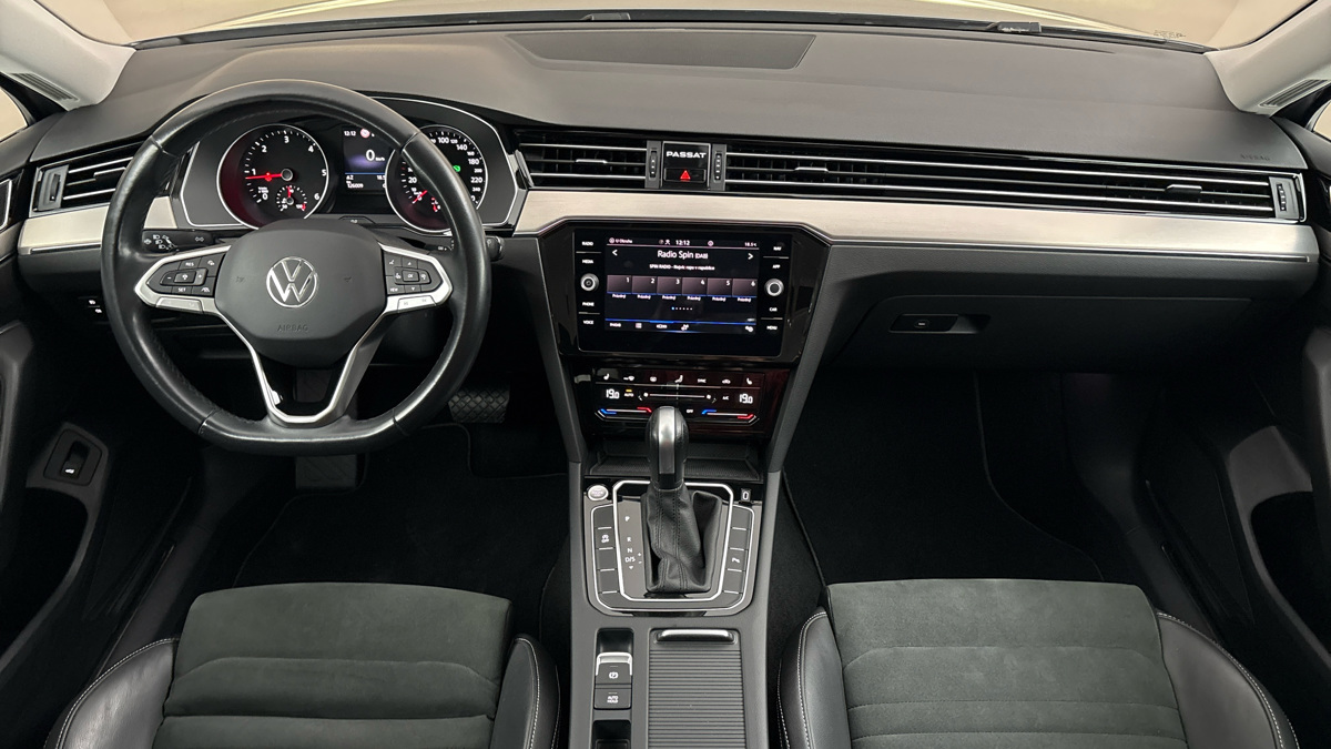Volkswagen Passat - 8