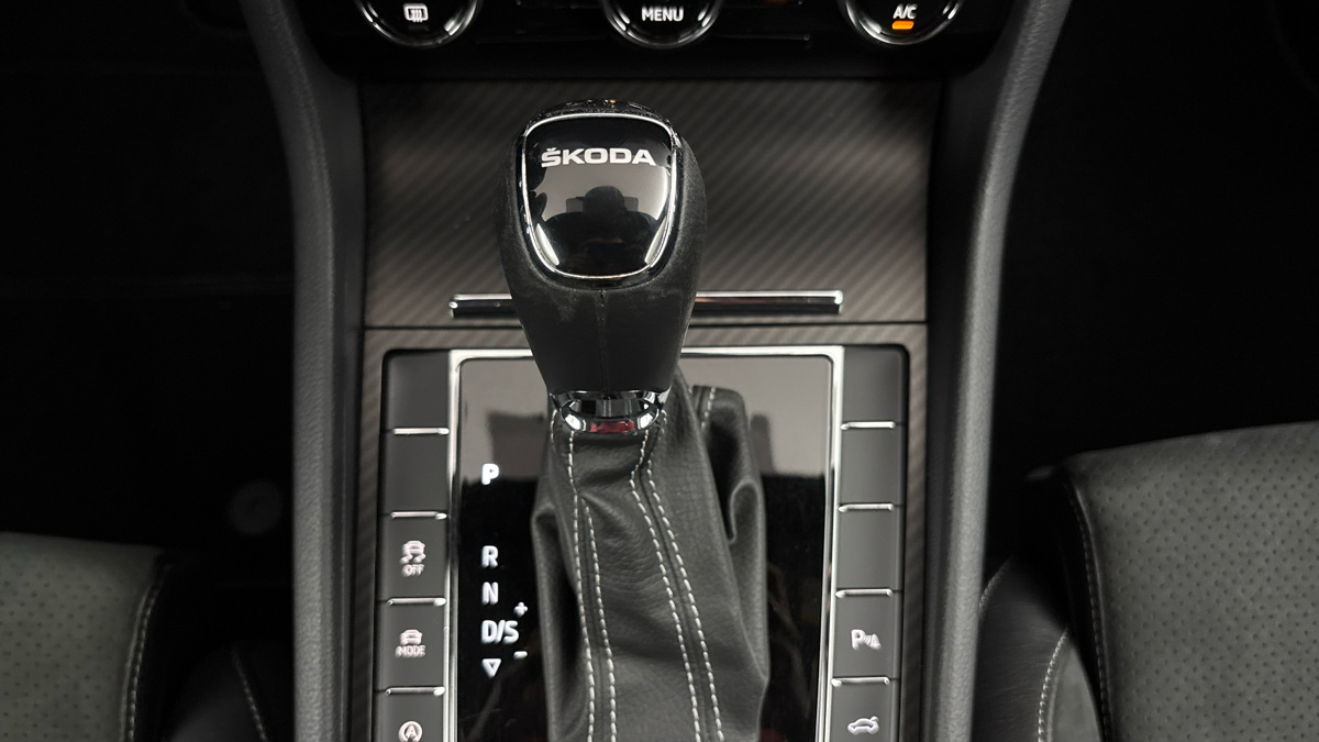 Škoda Superb - 28