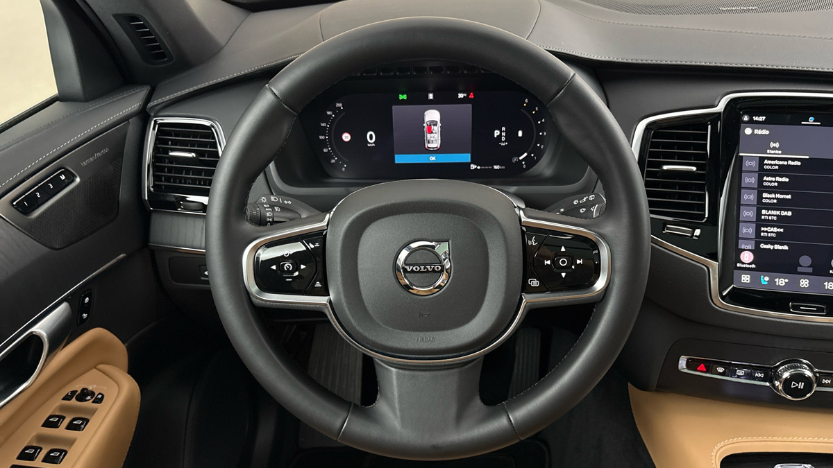 Volvo XC90 - 9