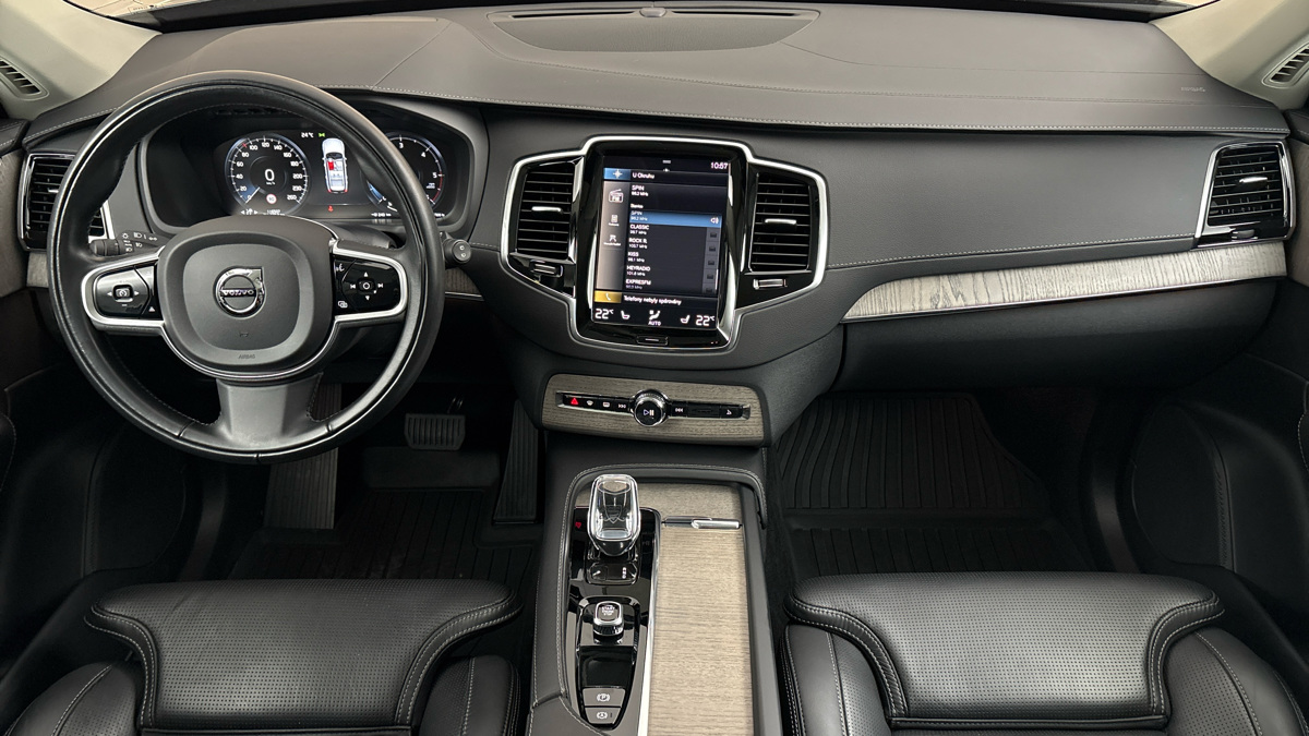 Volvo XC90 - 8