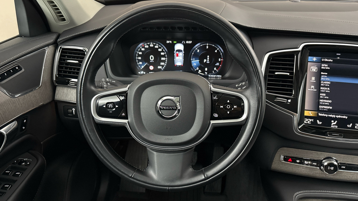 Volvo XC90 - 9