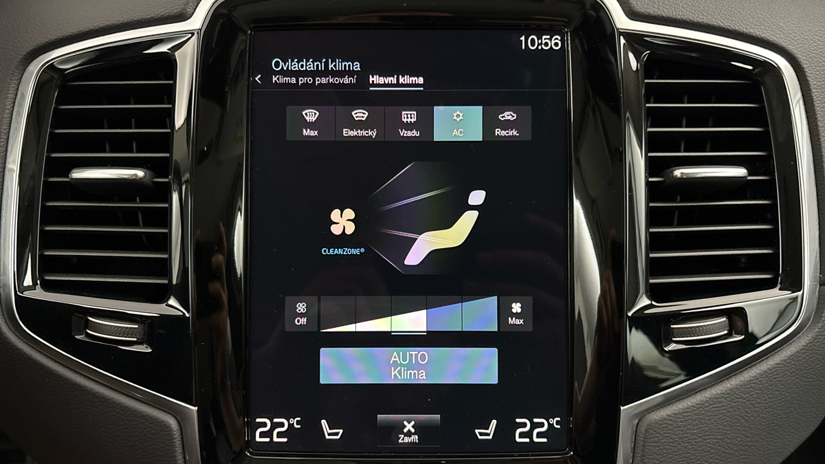 Volvo XC90 - 30