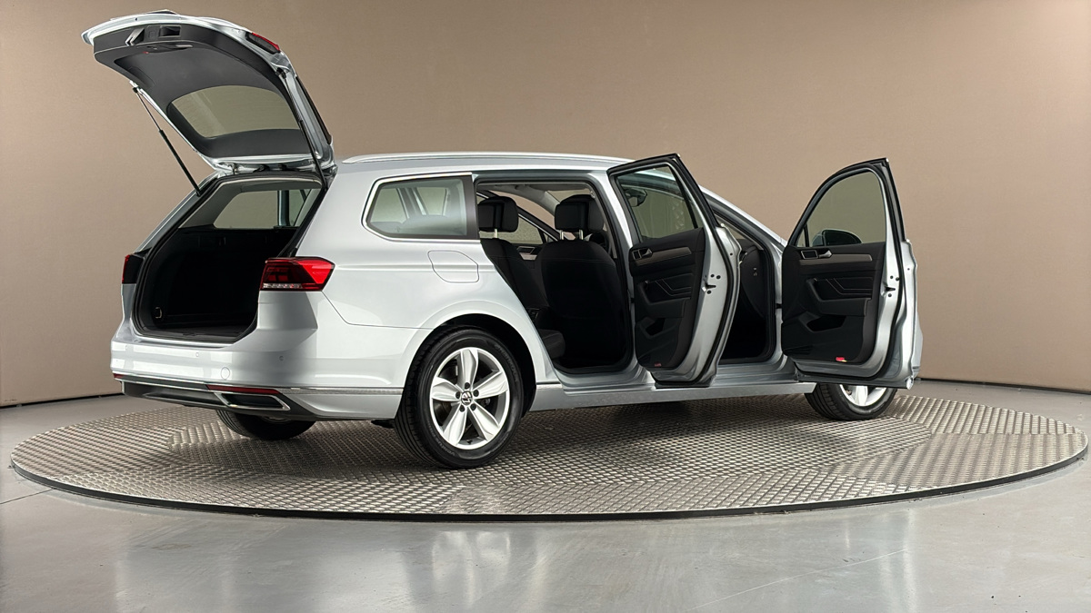 Volkswagen Passat - 6