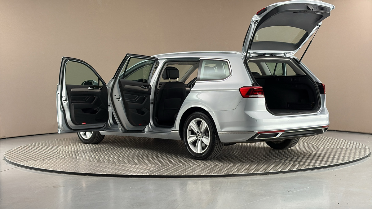 Volkswagen Passat - 7