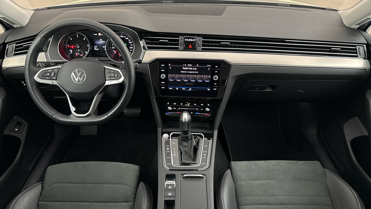 Volkswagen Passat - 8