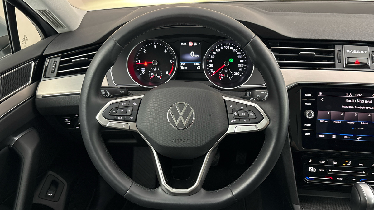 Volkswagen Passat - 9