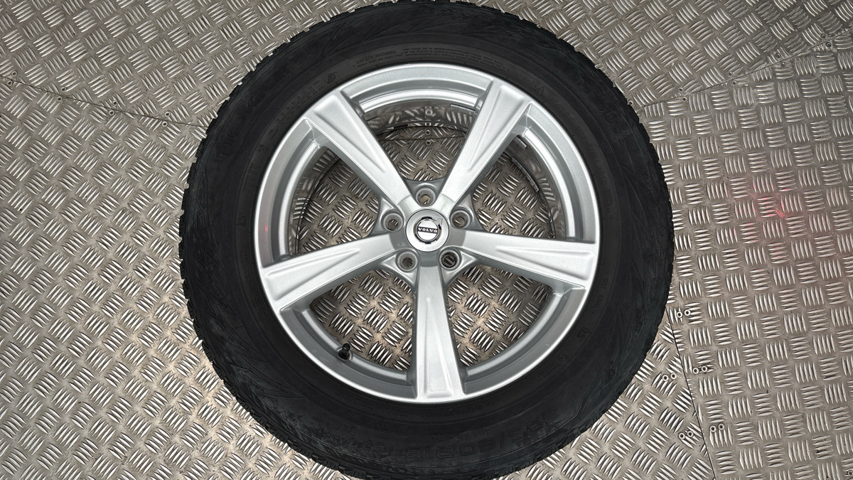 Volvo XC90 - 32